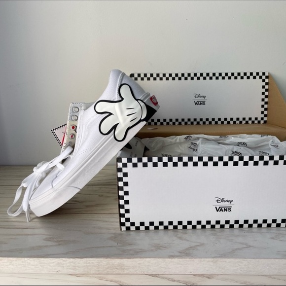 Disney x Vans Old Skool Vans 90th Anniversary Mickey Mouse Sneakers - Picture 5 of 9